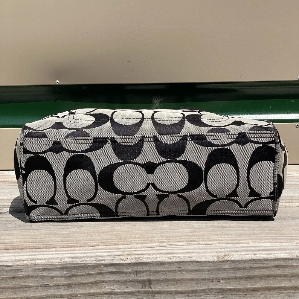 Coach Daisy Signature Tote F14878 Black Gray Jacquard Shoulder Bag